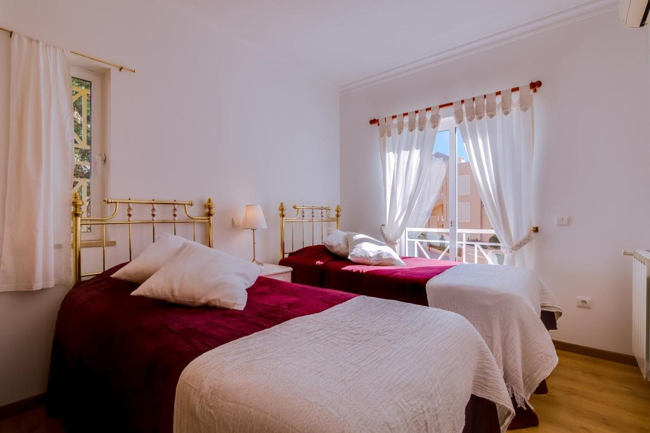 Isis - 2 Bedrooms In 빌라모라 외부 사진
